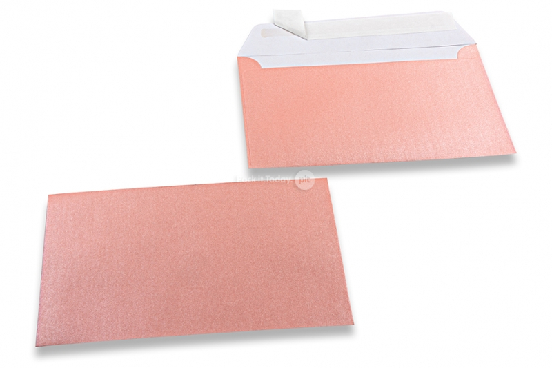 Kuverts in babyrosa mit Perlmutteffekt - 114 x 162 mm